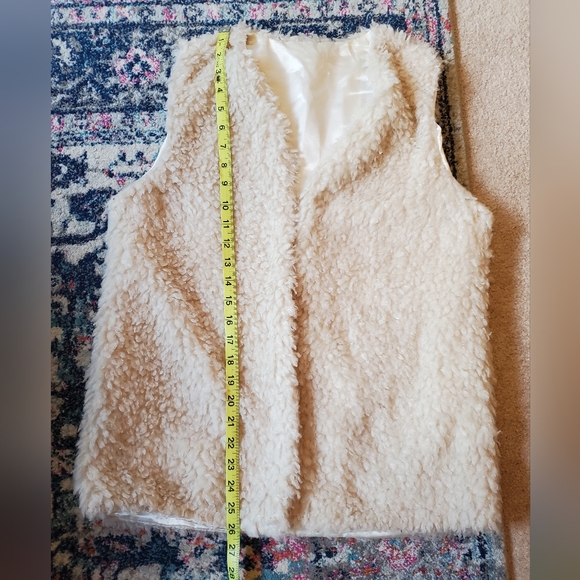 🩷 Faux Wool Vest - Picture 12 of 12